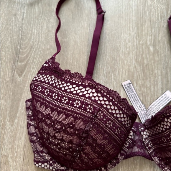 Victoria'sΒ Secret 32DD Dream Angels Demi Bra lace bra - Picture 3 of 10